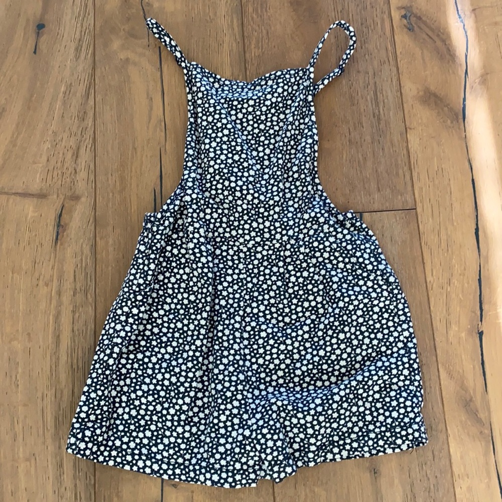 Girls floral romper with pockets